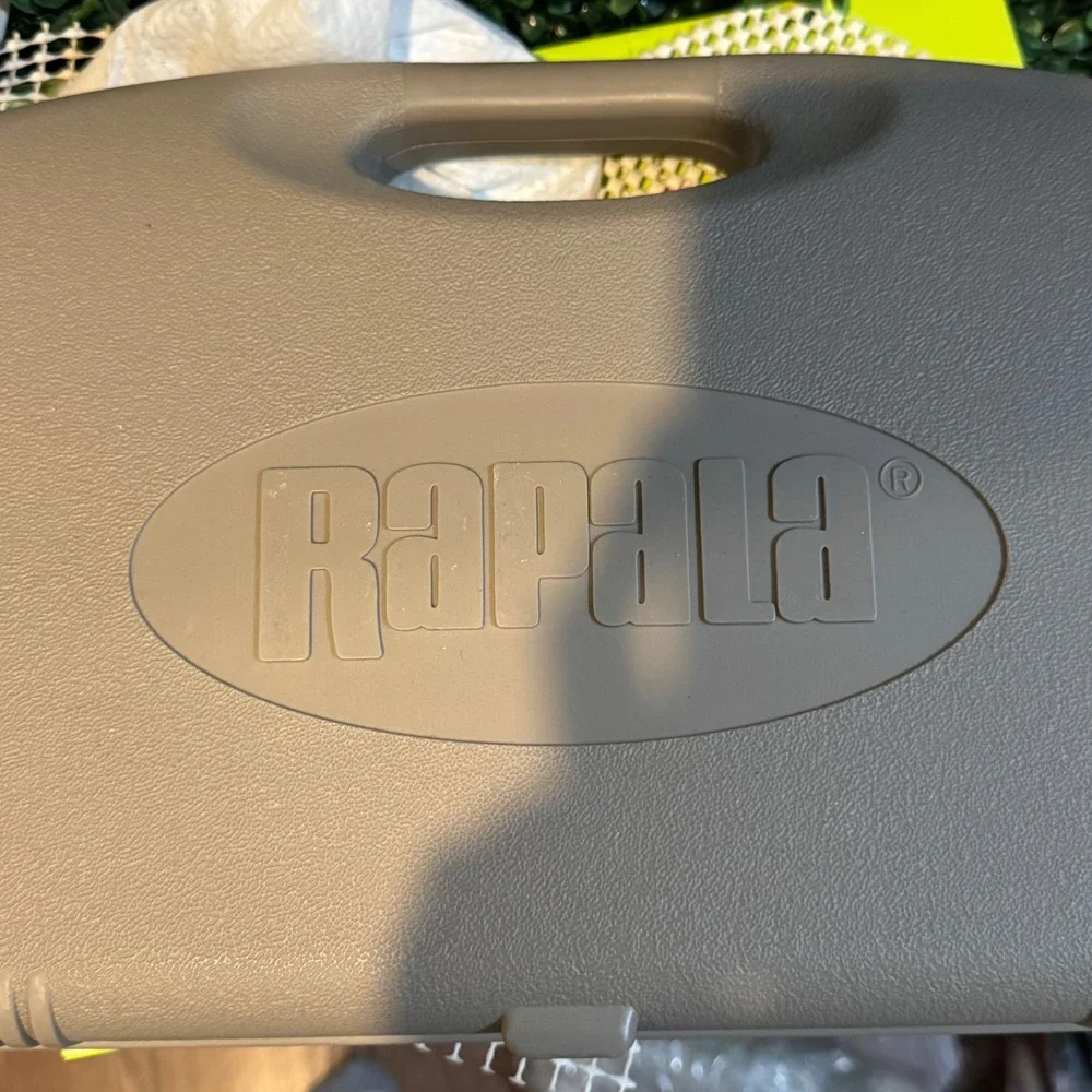 Rapala Electric Fillet Knife Set Portable 110V 12V Adapters Hard Case 6in Blade